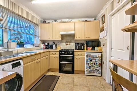 3 bedroom end of terrace house for sale, High Street, Oakfield, Ryde, PO33 1EL