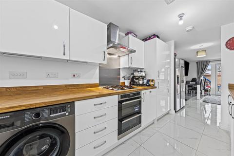 undefined, Longhorn Drive, Milton Keynes MK8