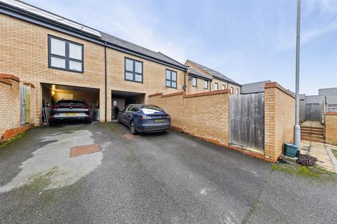 undefined, Longhorn Drive, Milton Keynes MK8