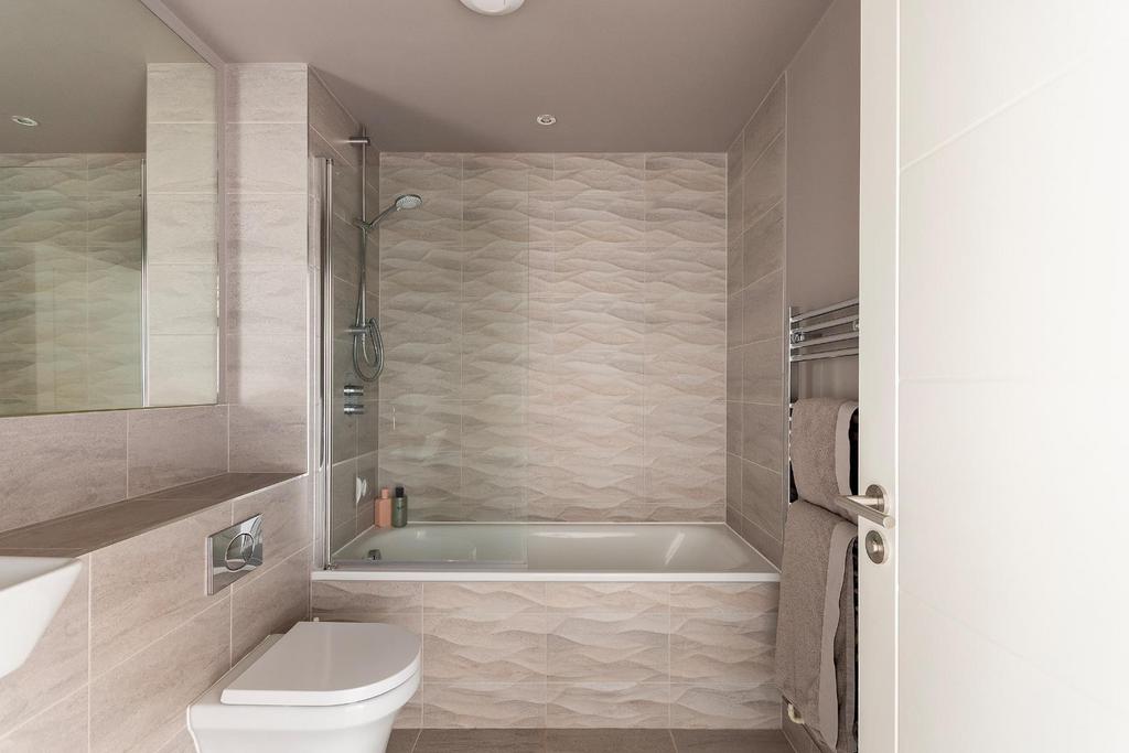 1 P7 WGK - Bathroom B.jpg