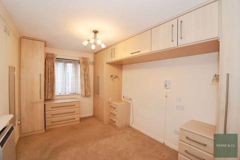 2 bedroom retirement property for sale, Vienna Close, Ilford, IG5