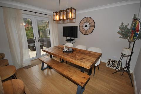 4 bedroom detached house for sale, Excelsior Gardens, Northampton