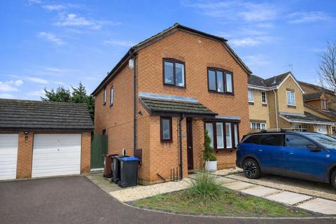 4 bedroom detached house for sale, Excelsior Gardens, Northampton