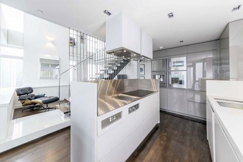 2 bedroom flat to rent, Pan Peninsula Square, London E14