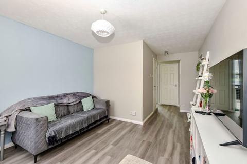 1 bedroom ground floor flat for sale, Mortimer Close, Bushey WD23