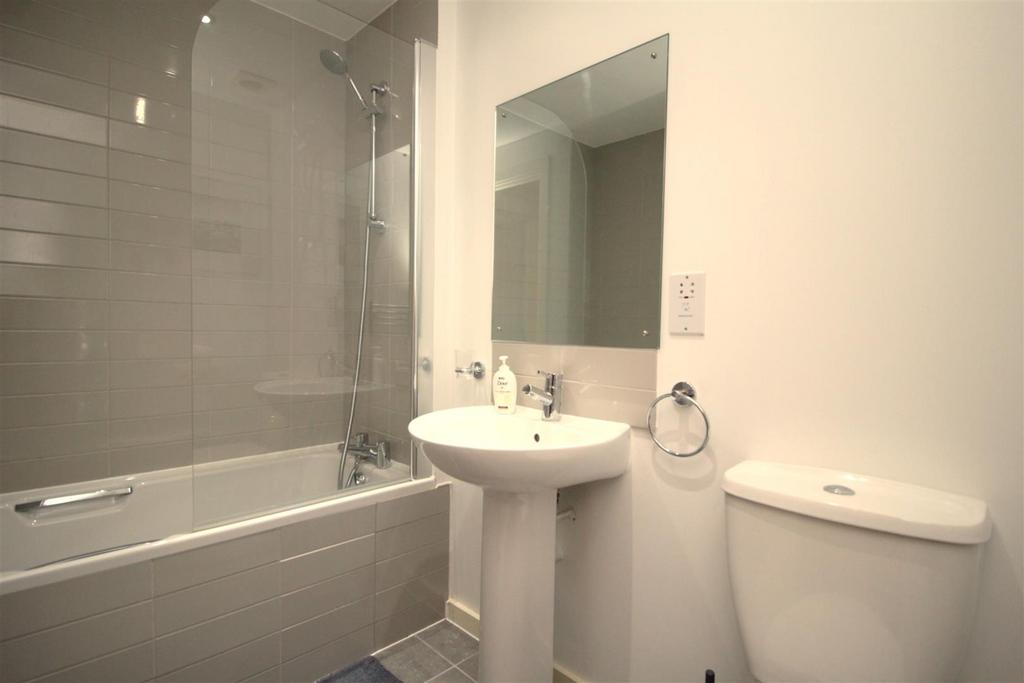 Bathroom.JPG
