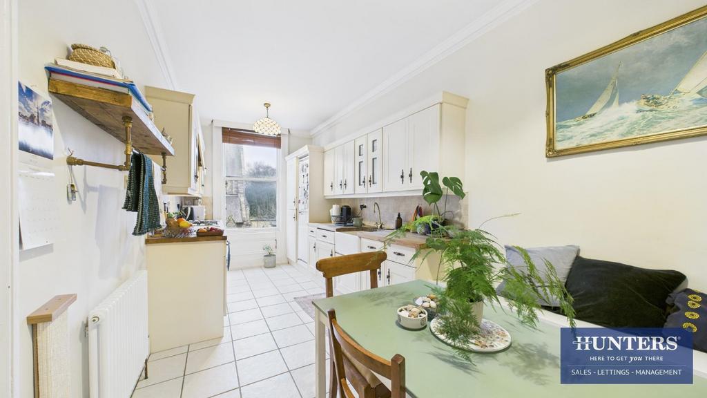 Kitchen/Dining Area