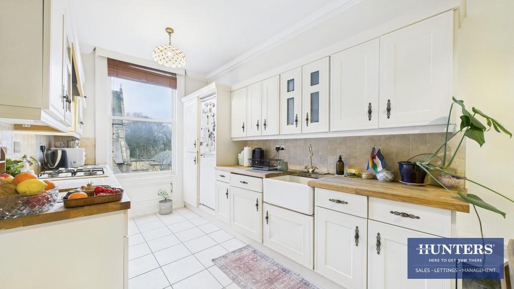 Kitchen/Dining Area