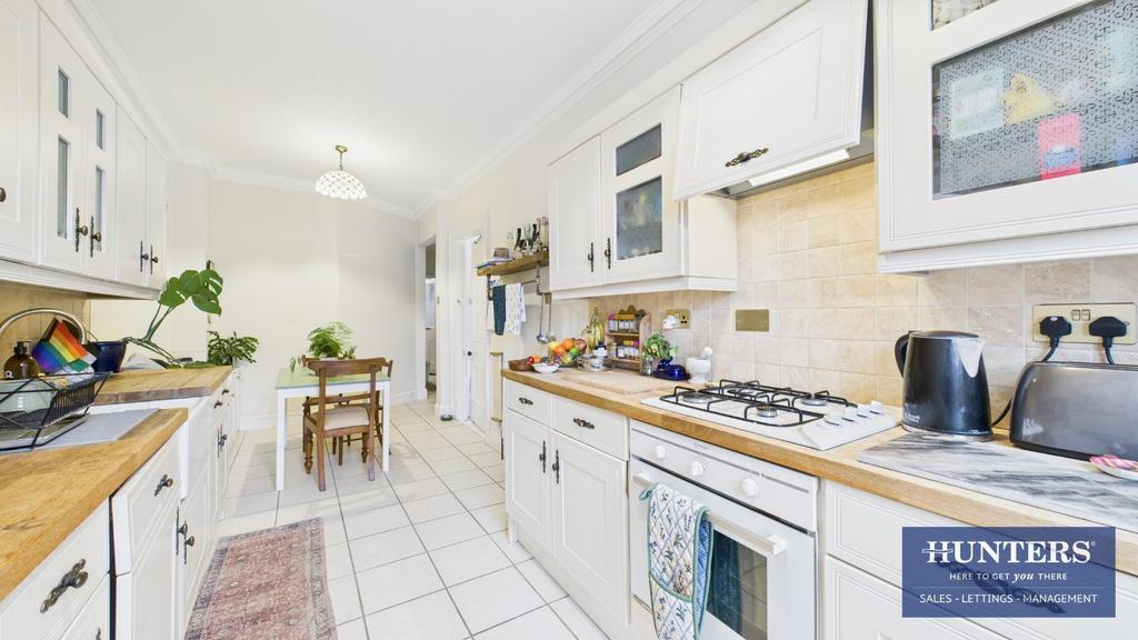 Kitchen/Dining Area
