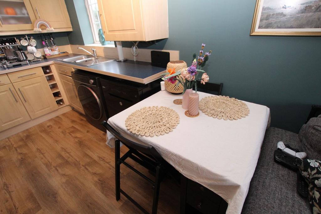 Lounge / Kitchen / Diner