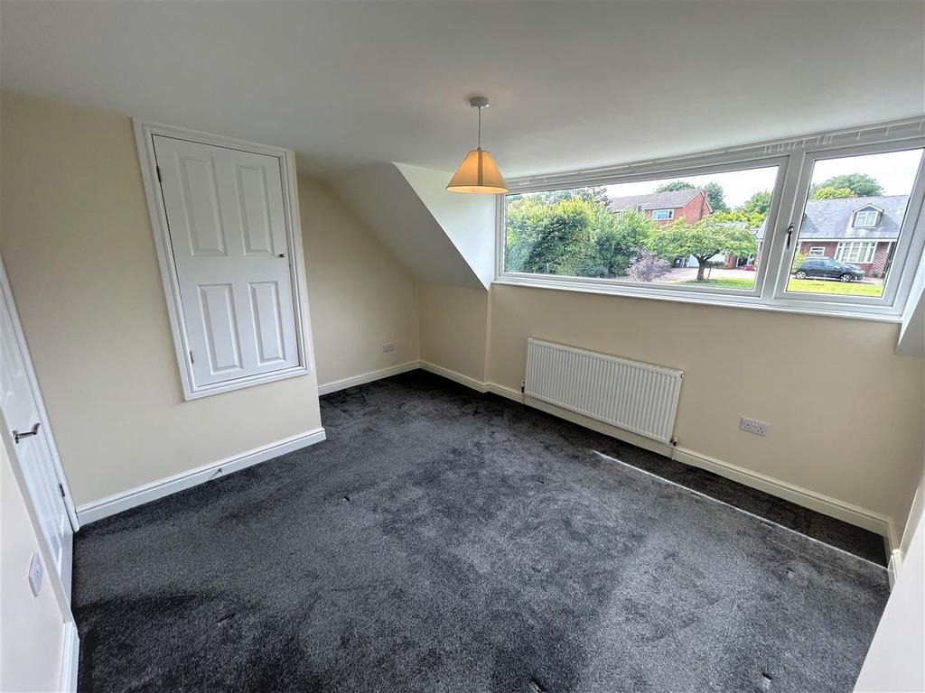 Master bedroom 2.jpg