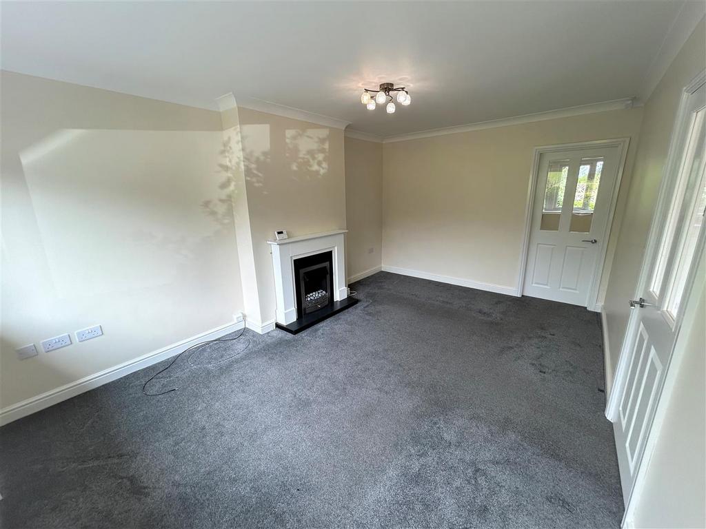 Living room 2.jpg