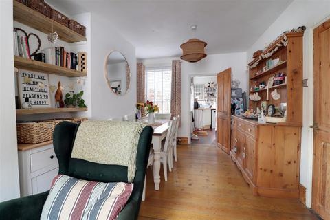 4 bedroom end of terrace house for sale, Regent Street, Stonehouse
