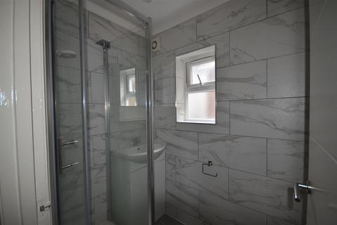 1 bedroom house to rent, High Road, London, NW10 2NX
