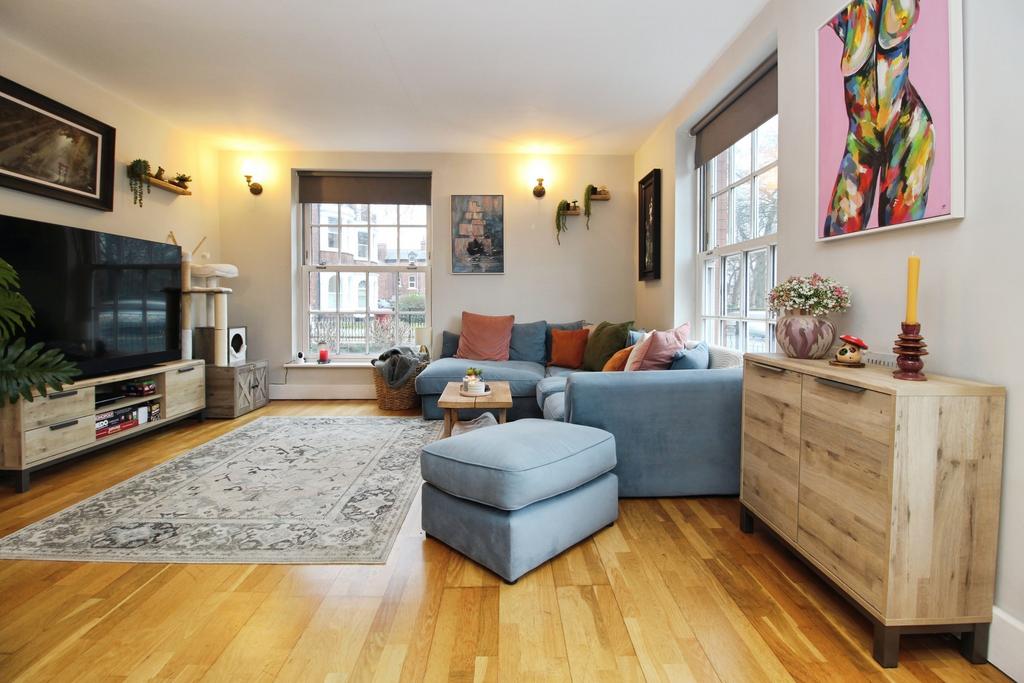 Lounge / Kitchen