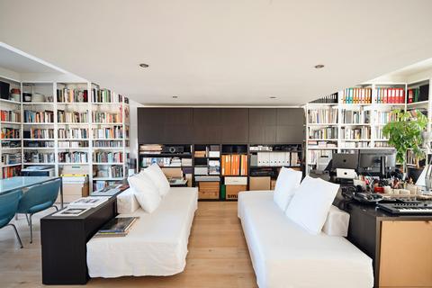 undefined, Cleveland Way, London E1