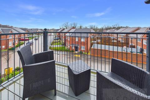 1 bedroom flat for sale, Valley Drive, Crawley RH10