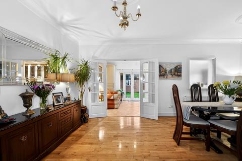 4 bedroom end of terrace house for sale, Overton Drive, Chadwell Heath, RM6