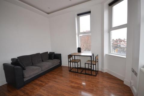 1 bedroom house to rent, Park Parade, London, NW10 4JG