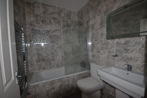 1 bedroom house to rent, Park Parade, London, NW10 4JG