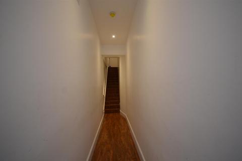 1 bedroom house to rent, Park Parade, London, NW10 4JG