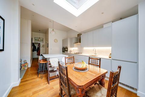 2 bedroom ground floor flat for sale, Shoot Up Hill, London, NW2