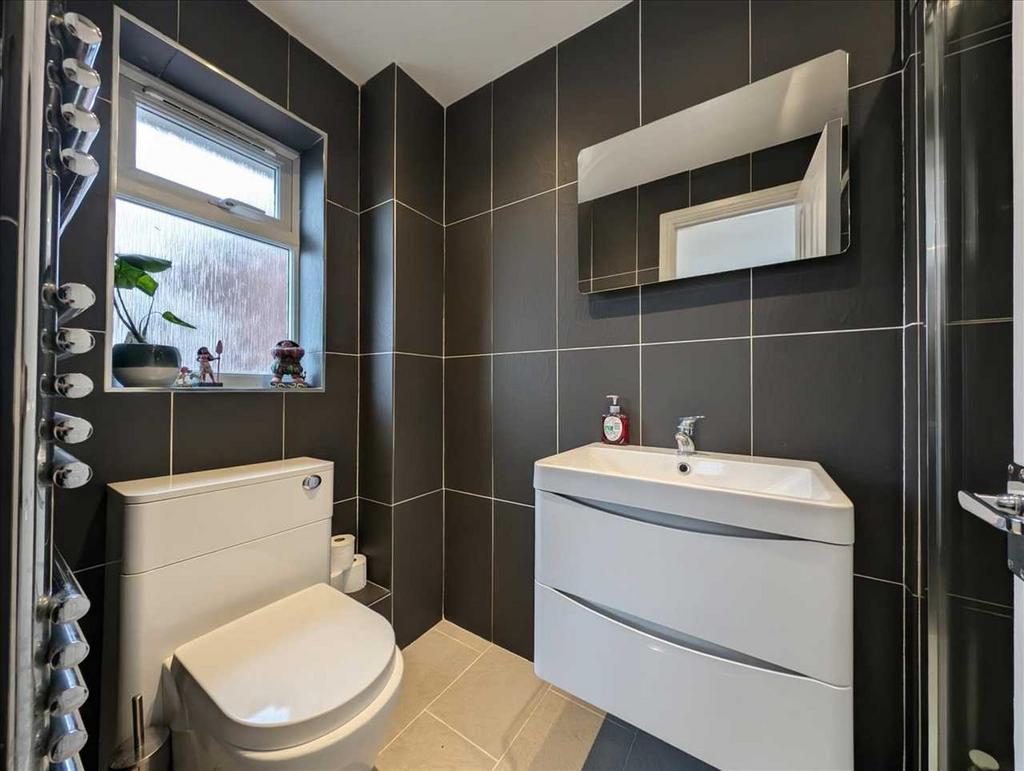 En-Suite Shower Room