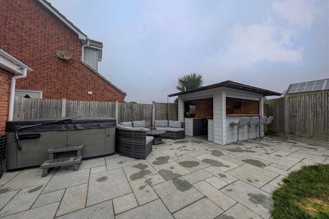 5 bedroom detached house for sale, Martello Bay, Clacton on Sea CO15