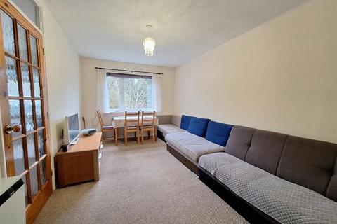 1 bedroom flat to rent, Trafalgar Court