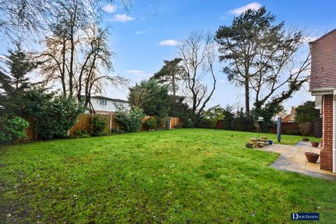 undefined, Tall Pines Close, Emerson Park, Hornchurch, RM11