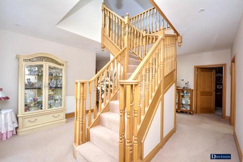 undefined, Tall Pines Close, Emerson Park, Hornchurch, RM11