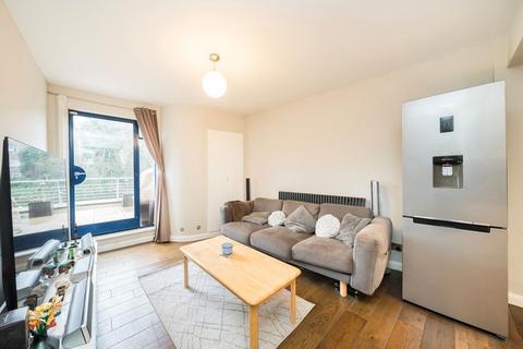 3 bedroom flat for sale, Caledonian Road, London N1