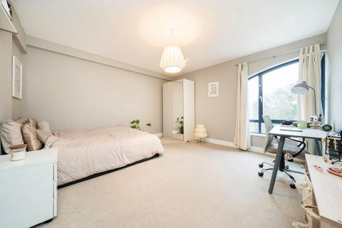 3 bedroom flat for sale, Caledonian Road, London N1