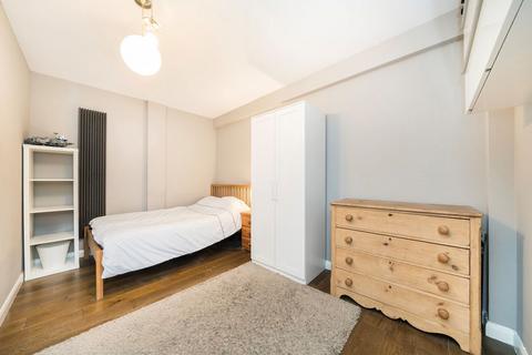 3 bedroom flat for sale, Caledonian Road, London N1