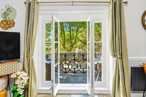 1 bedroom flat for sale, Cambridge Road, Southend-on-sea, SS1 1