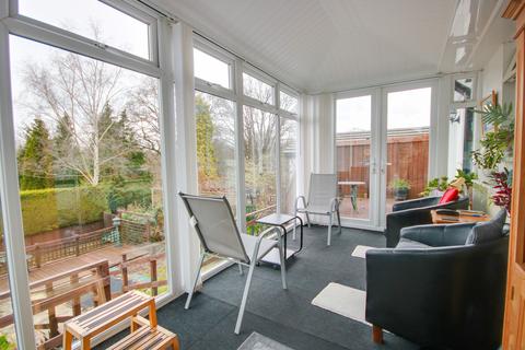 undefined, SHOLING! BEAUTIFULLY PRESENTED! IMPRESSIVE GARDEN!