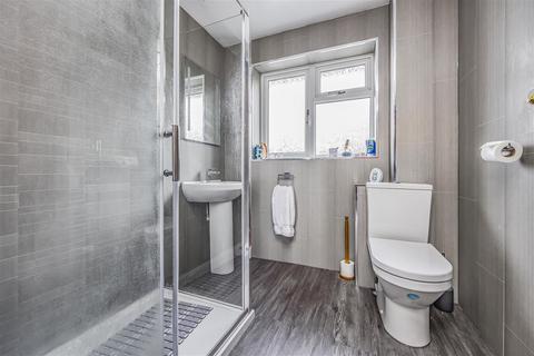 4 bedroom detached house for sale, Park Lane, Cowplain Waterlooville PO8