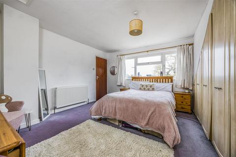 4 bedroom detached house for sale, Park Lane, Cowplain Waterlooville PO8