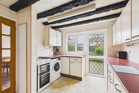 undefined, Chertsey Crescent, New Addington, Croydon