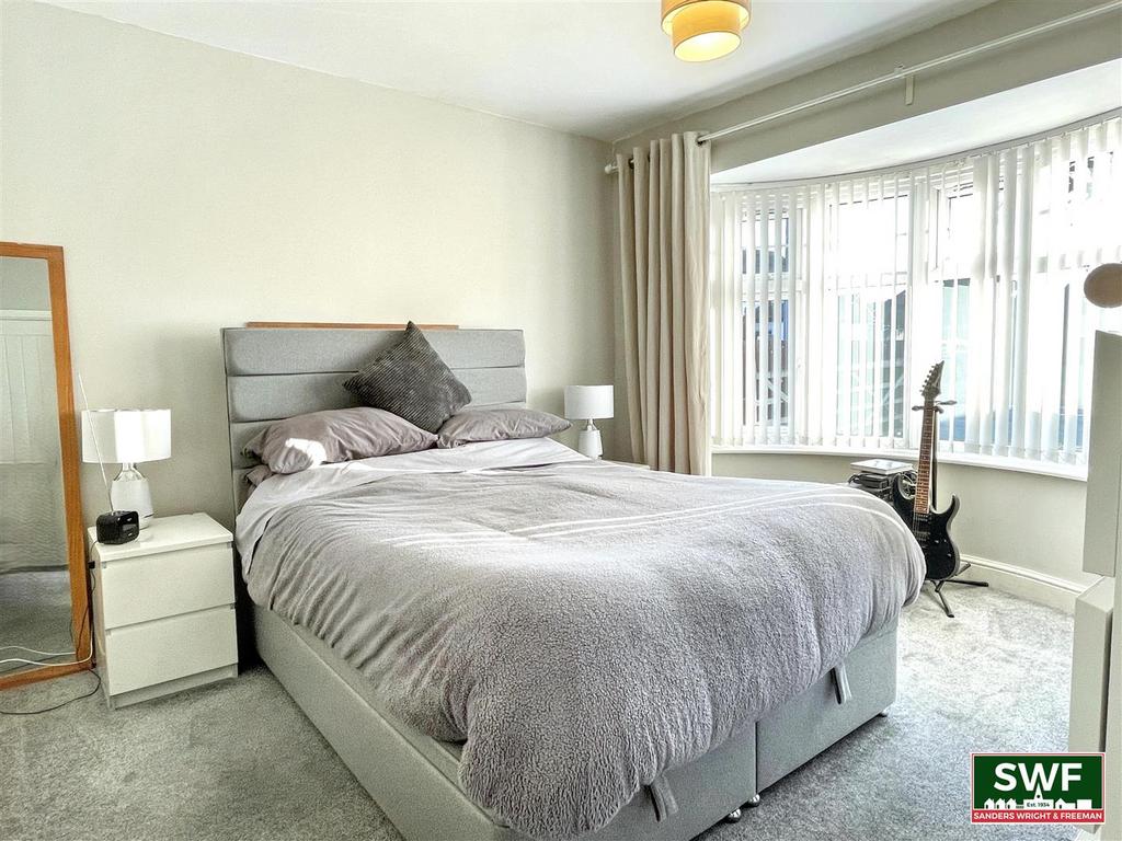 Bedroom1.jpg