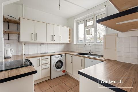 3 bedroom flat to rent, THESSALY ROAD, SW8