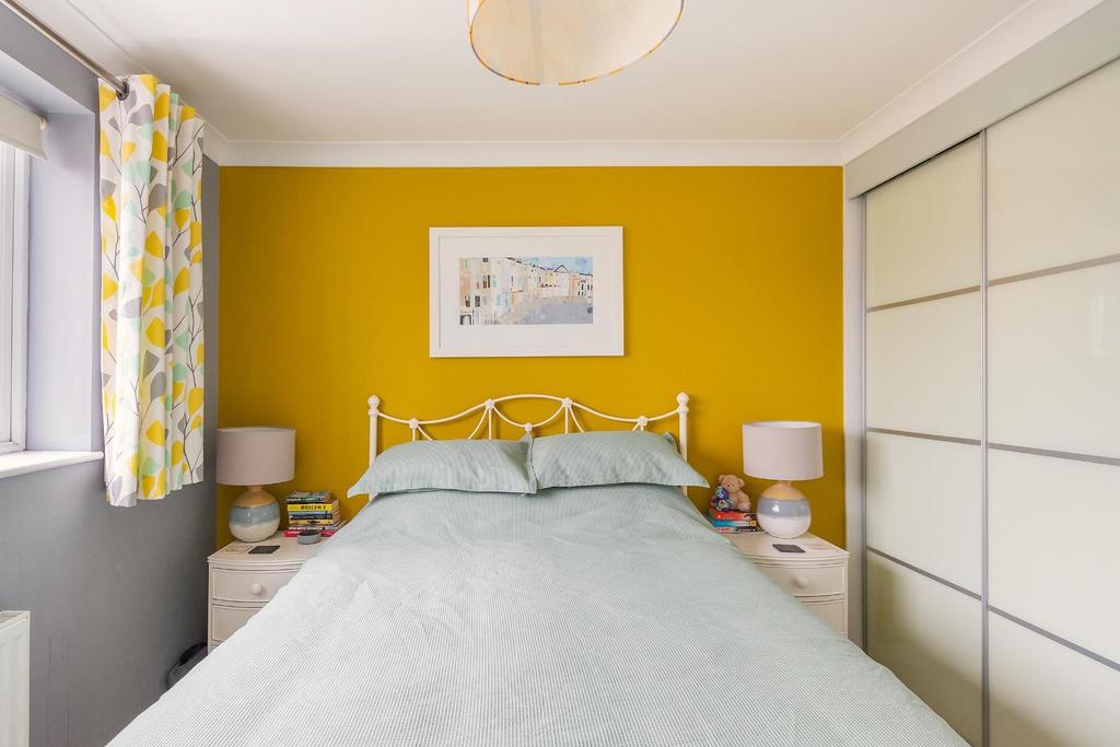 1 Q8 DBH - Bedroom B.jpg