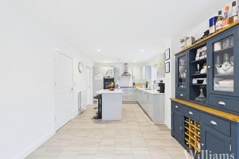 4 bedroom detached house for sale, Barcelona Boulevard, Aylesbury HP21
