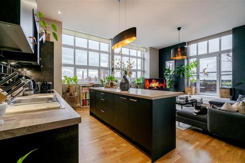 2 bedroom apartment for sale, Mather House, Mather Lane, Leigh