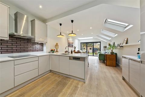 4 bedroom end of terrace house for sale, Bushy Park Road, Teddington