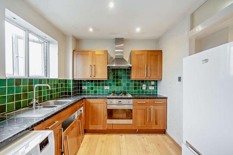 1 bedroom flat for sale, Spinney, Slough SL1