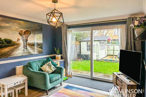 undefined, Dunvegan Close, West Molesey KT8