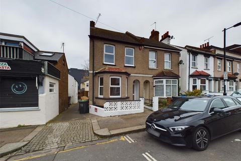undefined, Victoria Road, Coulsdon CR5