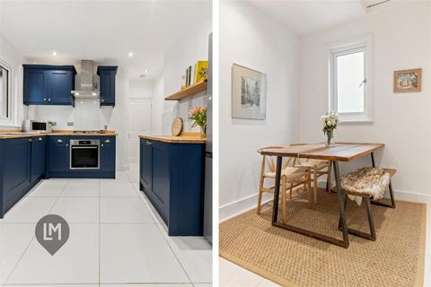 3 bedroom flat for sale, Replingham Road, London