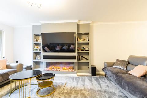 4 bedroom detached house for sale, Chatsworth Place, Peterborough, PE3